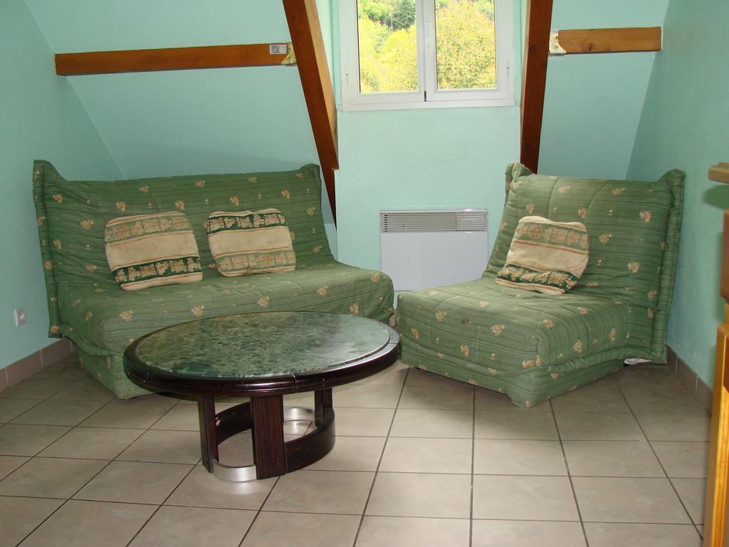 Arbizonloc Apartment Guchen Bilik gambar