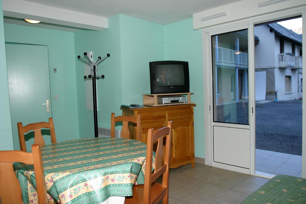 Arbizonloc Apartment Guchen Bilik gambar